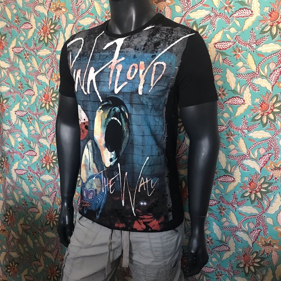 NWOT Rogers Waters Pink Floyd “The Wall“ T-shirt Men’s Size Medium - Picture 7 of 12